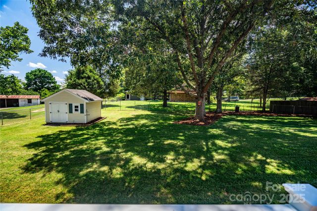 1082 Perth Road, Troutman, NC 28166