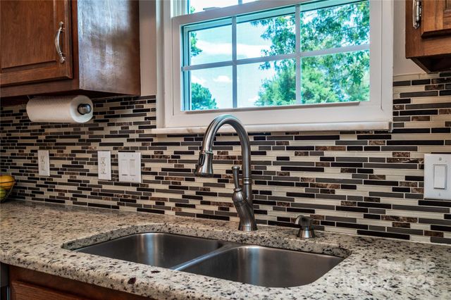 1082 Perth Road, Troutman, NC 28166