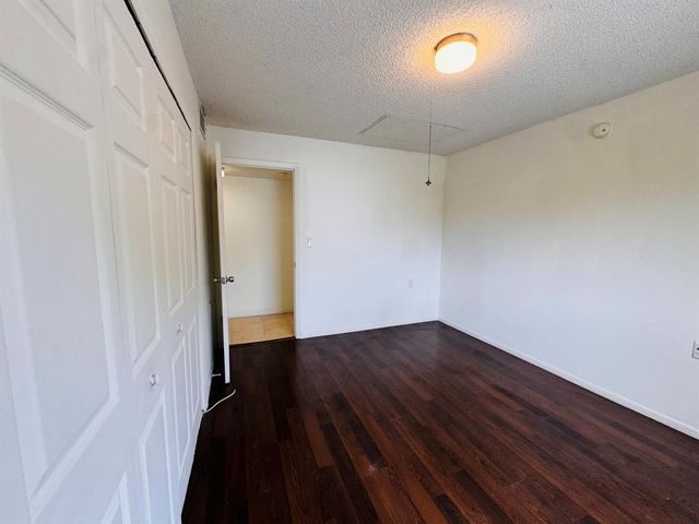 1068 N BENOIST FARMS Road 302, West Palm Beach, FL 33411
