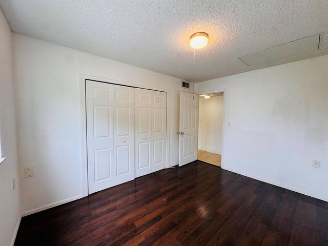 1068 N BENOIST FARMS Road 302, West Palm Beach, FL 33411