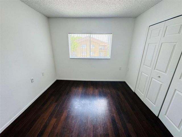 1068 N BENOIST FARMS Road 302, West Palm Beach, FL 33411