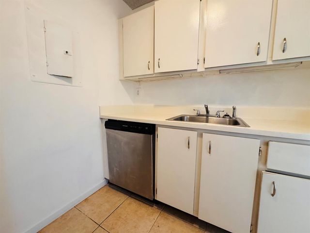 1068 N BENOIST FARMS Road 302, West Palm Beach, FL 33411
