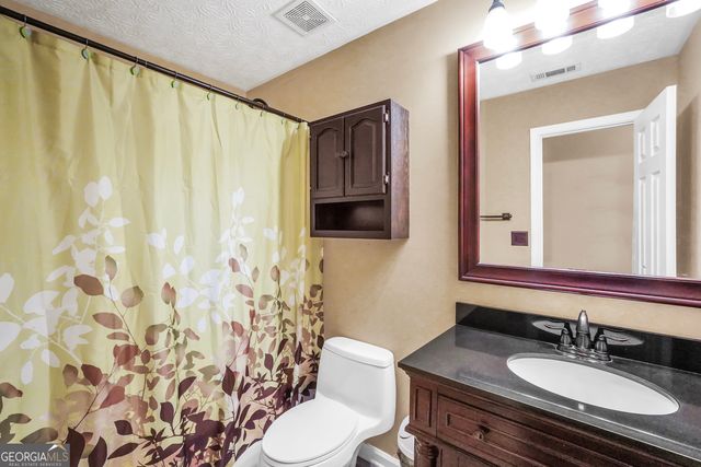 130 Nicki Court, Hampton, GA 30228