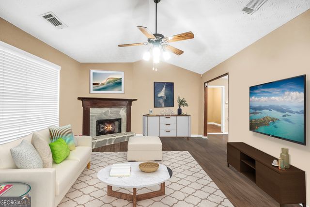 130 Nicki Court, Hampton, GA 30228