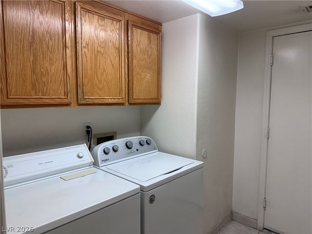 920 Golden Hawk Way, Las Vegas, NV 89108