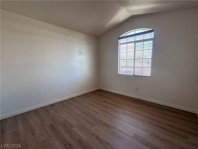 920 Golden Hawk Way, Las Vegas, NV 89108