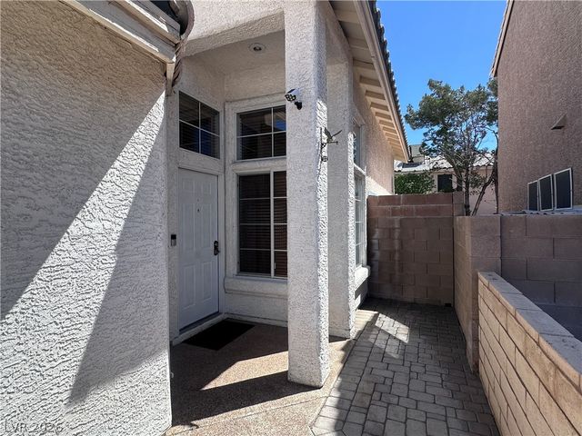 920 Golden Hawk Way, Las Vegas, NV 89108