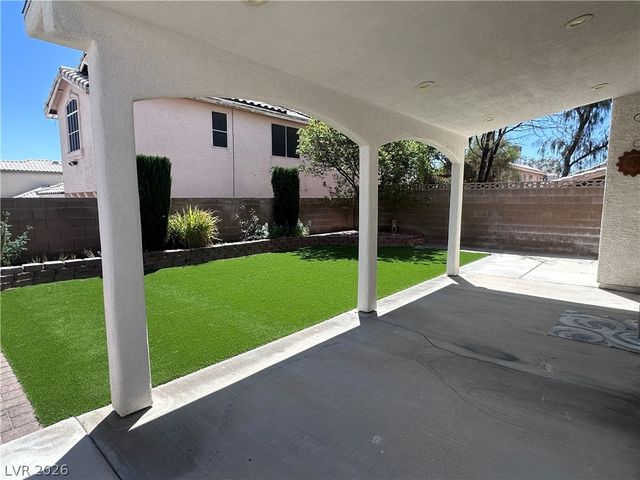 920 Golden Hawk Way, Las Vegas, NV 89108