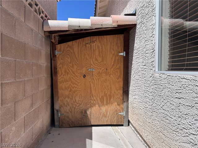 920 Golden Hawk Way, Las Vegas, NV 89108