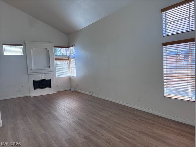 920 Golden Hawk Way, Las Vegas, NV 89108