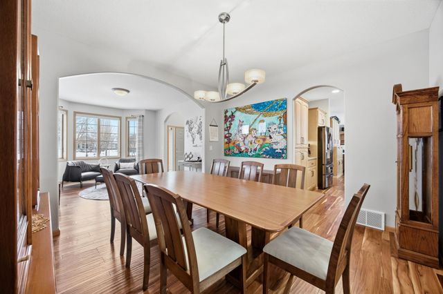 2518 Parkview Drive S, Fargo, ND 58103