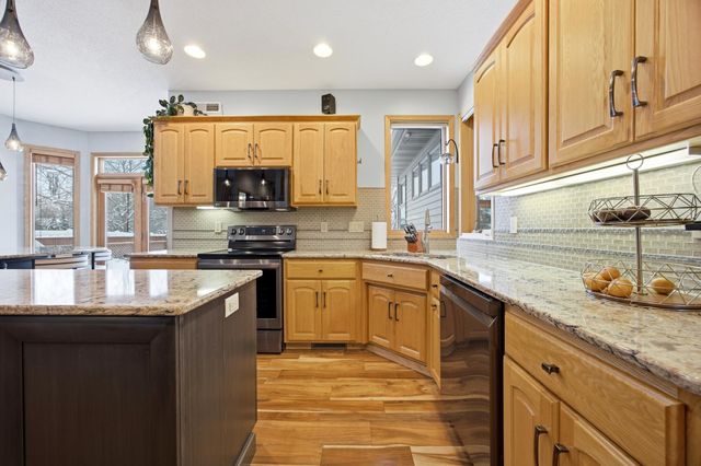 2518 Parkview Drive S, Fargo, ND 58103