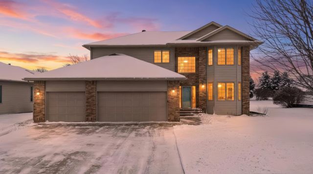 2518 Parkview Drive S, Fargo, ND 58103