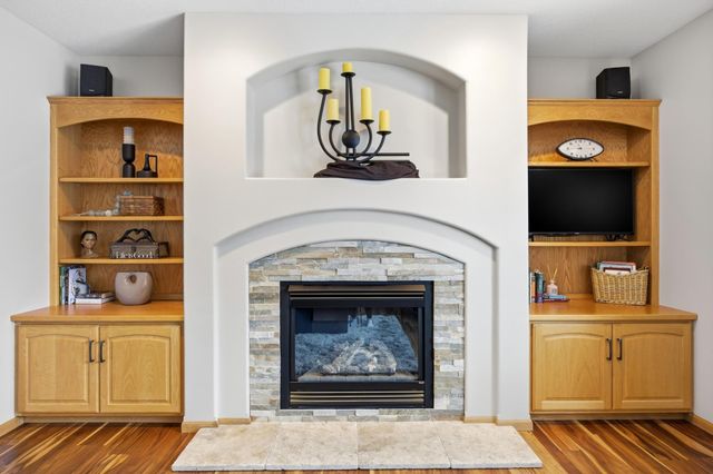 2518 Parkview Drive S, Fargo, ND 58103