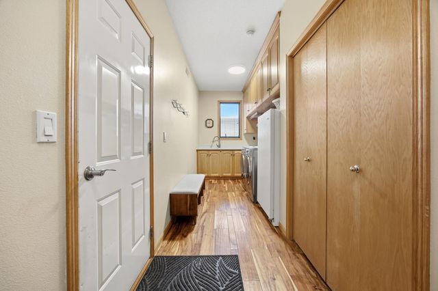 2518 Parkview Drive S, Fargo, ND 58103