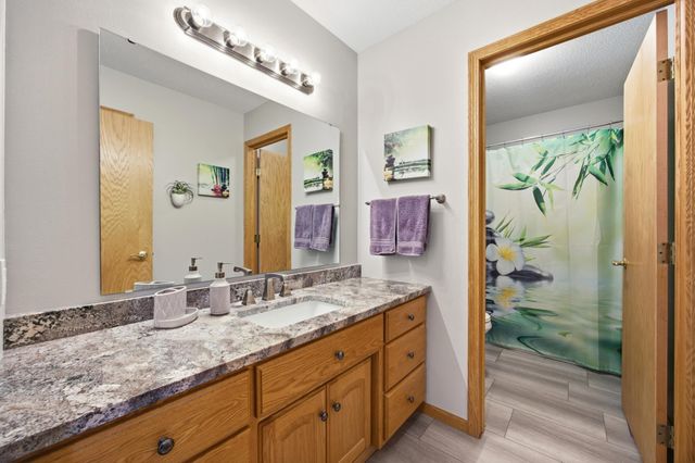 2518 Parkview Drive S, Fargo, ND 58103