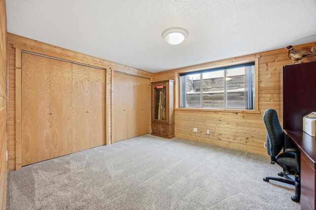 2518 Parkview Drive S, Fargo, ND 58103