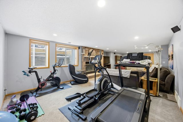 2518 Parkview Drive S, Fargo, ND 58103