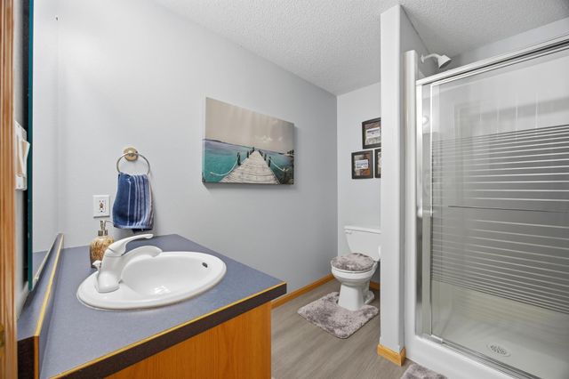 2518 Parkview Drive S, Fargo, ND 58103