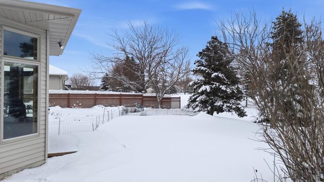 2518 Parkview Drive S, Fargo, ND 58103