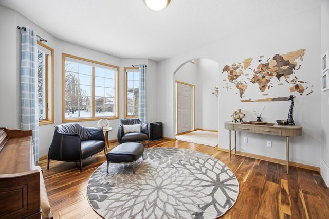 2518 Parkview Drive S, Fargo, ND 58103