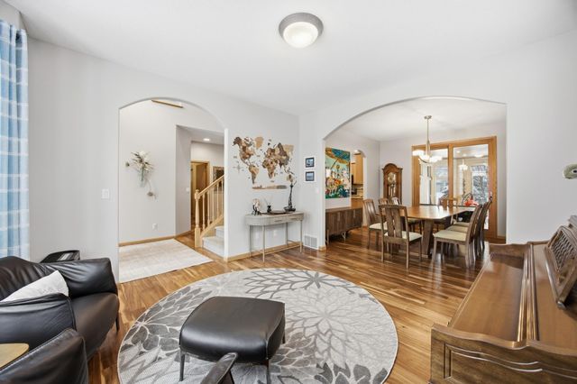 2518 Parkview Drive S, Fargo, ND 58103