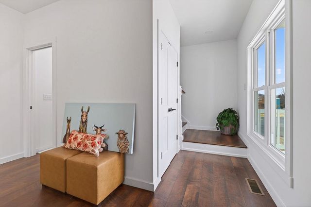 63 VICTORIA DR, Fishersville, VA 22939