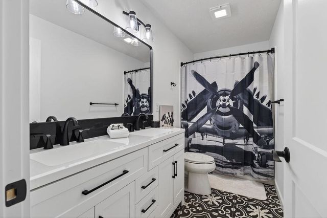 63 VICTORIA DR, Fishersville, VA 22939