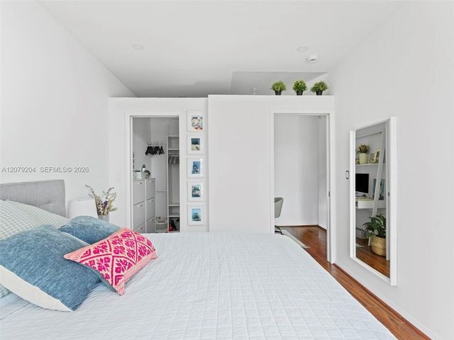 244 Biscayne Boulevard 3105, Miami, FL 33132