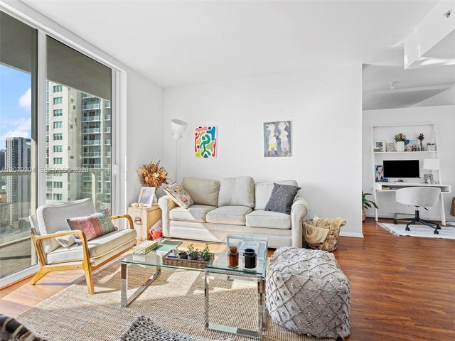 244 Biscayne Boulevard 3105, Miami, FL 33132