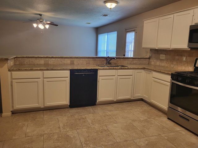 7223 Yardley Drive, Katy, TX 77494