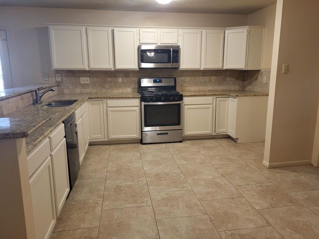 7223 Yardley Drive, Katy, TX 77494