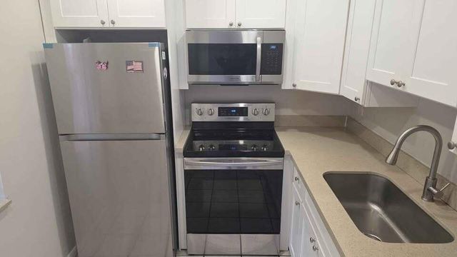 2851 Somerset Drive 208, Lauderdale Lakes, FL 33311
