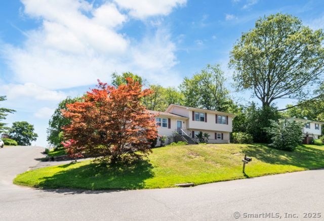 241 White Birch Drive, Waterbury, CT 06708