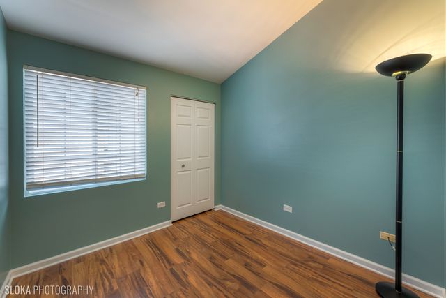 1721 SILVERSTONE Drive 1721, Carpentersville, IL 60110