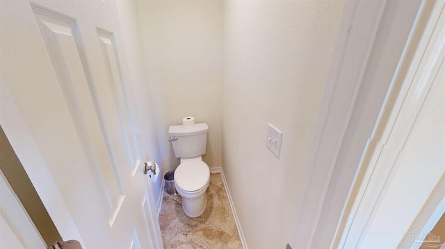 8293 Onich Dr, Navarre, FL 32566