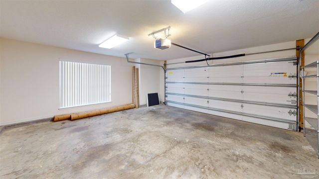 8293 Onich Dr, Navarre, FL 32566