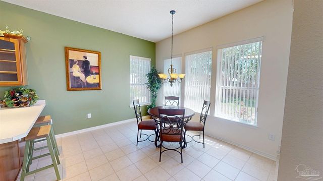 8293 Onich Dr, Navarre, FL 32566
