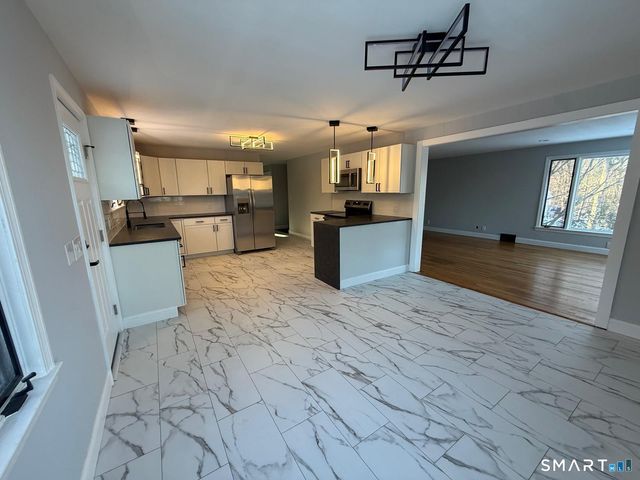 46 Bracewood Road, Waterbury, CT 06706