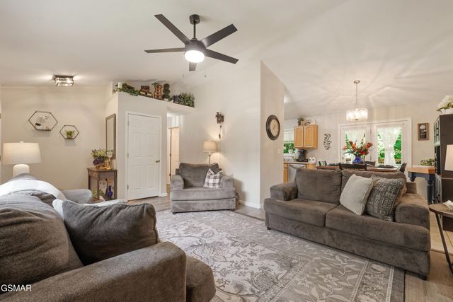 428 Kimberly Heights Road, Sevierville, TN 37876