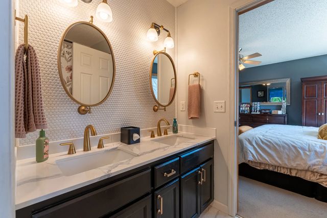 723 36th Street W, Hastings, MN 55033