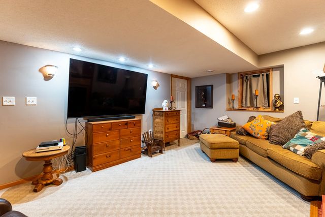 723 36th Street W, Hastings, MN 55033