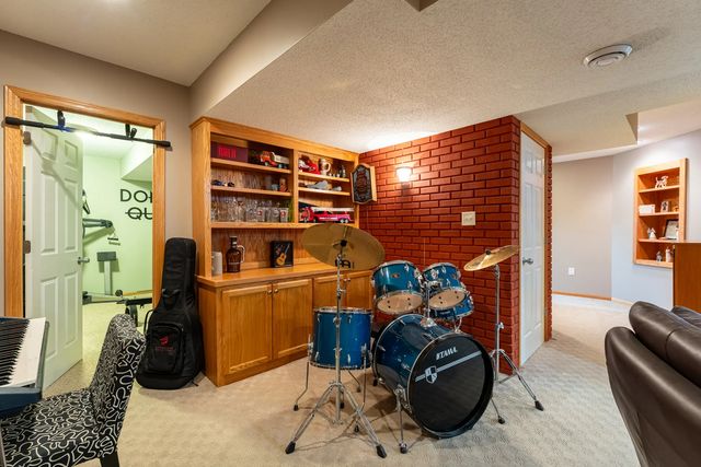 723 36th Street W, Hastings, MN 55033