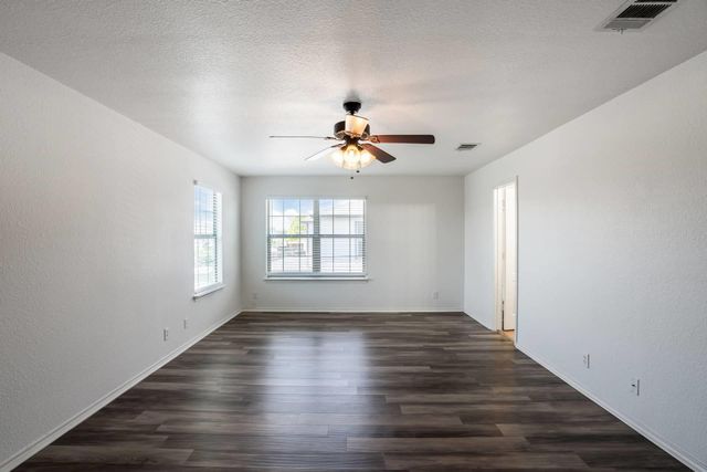 711 Abundance LN, Kyle, TX 78640