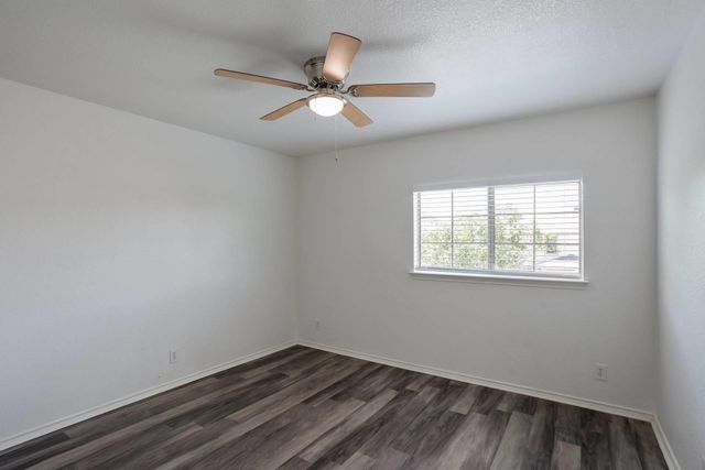 711 Abundance LN, Kyle, TX 78640