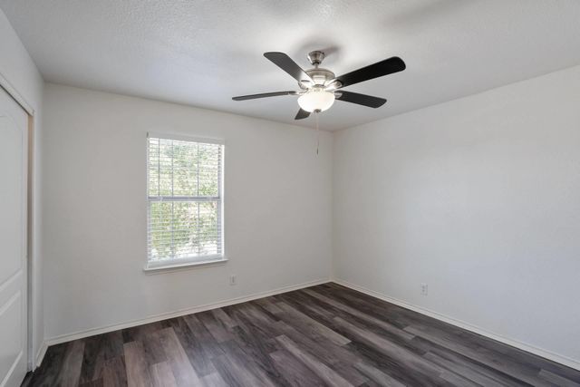 711 Abundance LN, Kyle, TX 78640