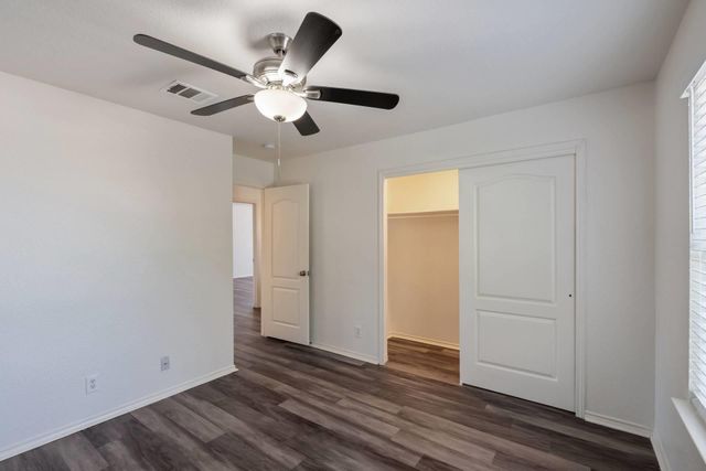 711 Abundance LN, Kyle, TX 78640