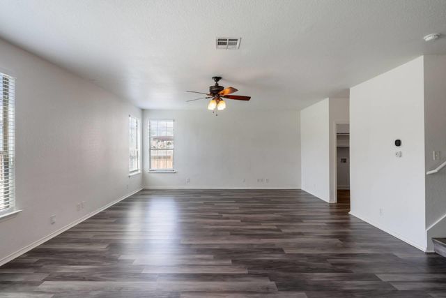 711 Abundance LN, Kyle, TX 78640