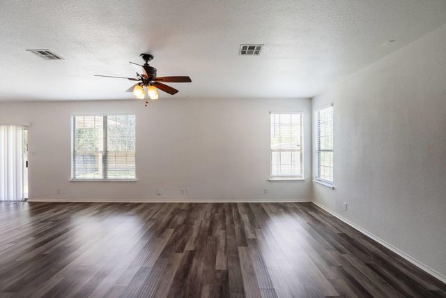 711 Abundance LN, Kyle, TX 78640