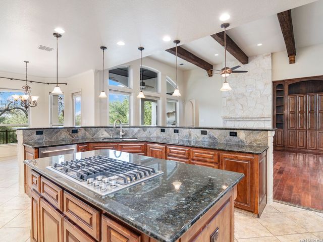631 Sentry Hill, San Antonio, TX 78260